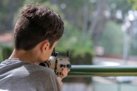 Un picnic în familie soldat cu o TRAGEDIE. Un copil de 5 ani împușcat de fratele mai mare